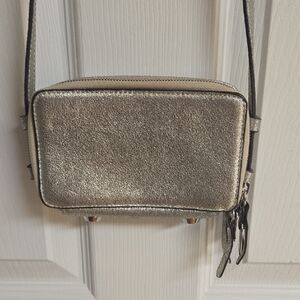 G.I.L.I. Metallic Silver Crossbody Bag